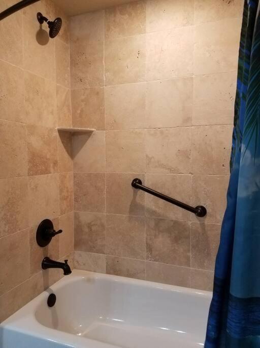 Bahamian Cottage - Heated Pool Walk To The Beach Cocoa Beach Exterior photo